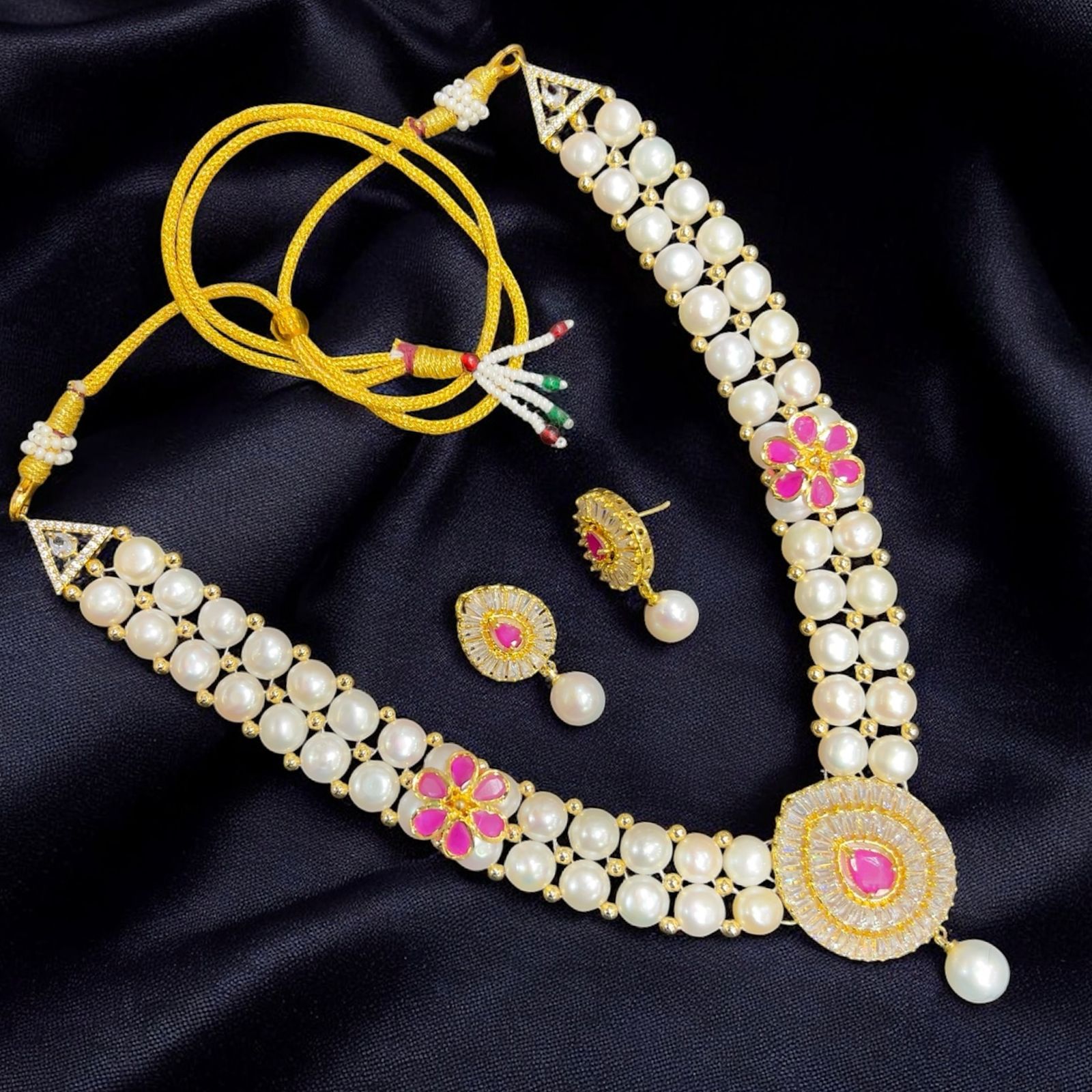 2 Layers Button Pearl Necklaces