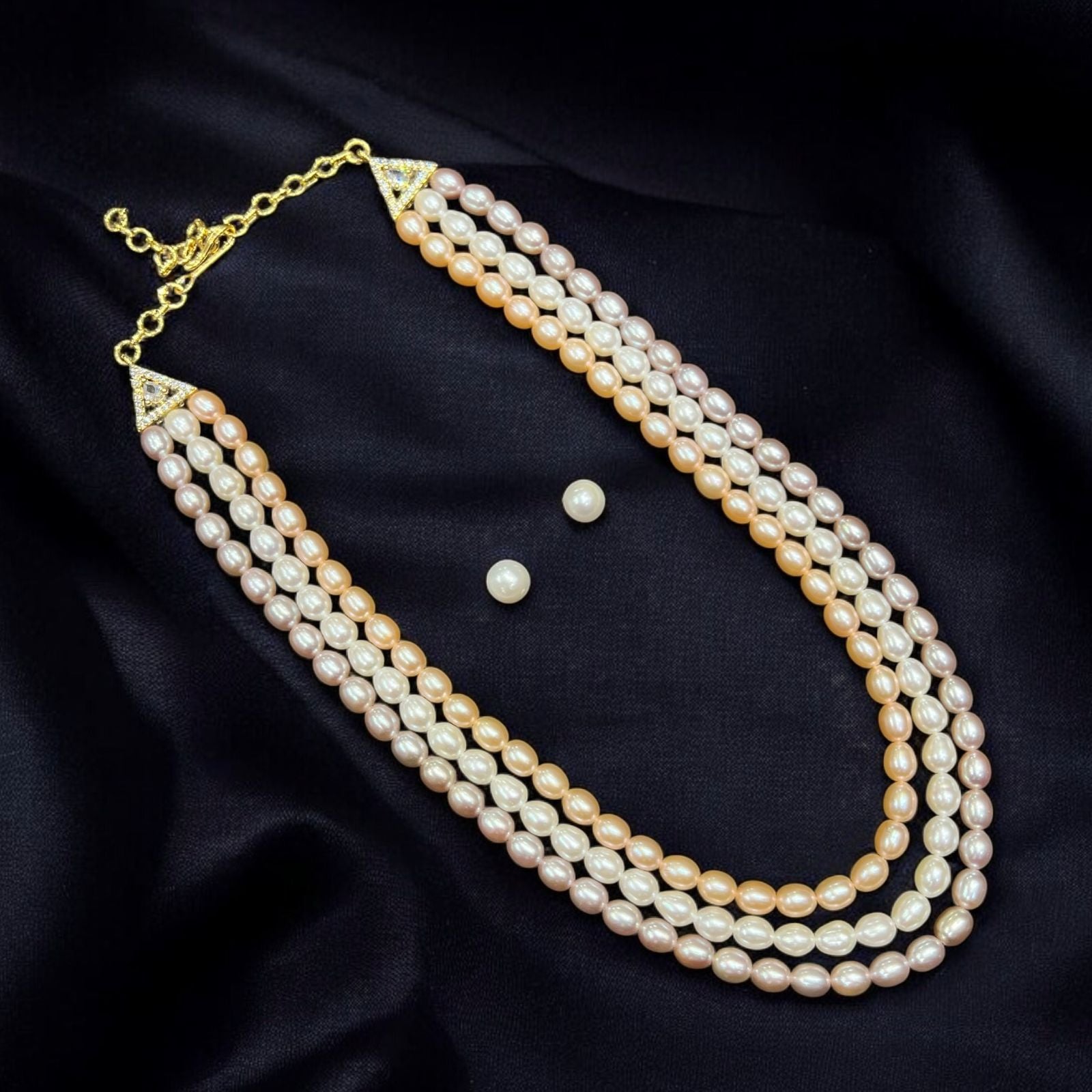 Royal Pearl Choker Set with Crystal Floral Motifs – Necklace & Earrings