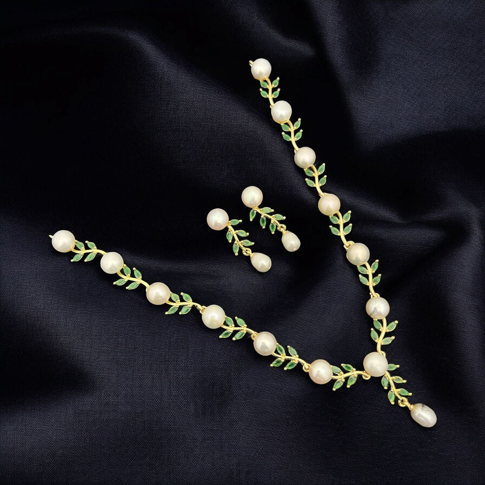 Elegant Pearl & Green Leaf Jewelry Set – Necklace and Earrings