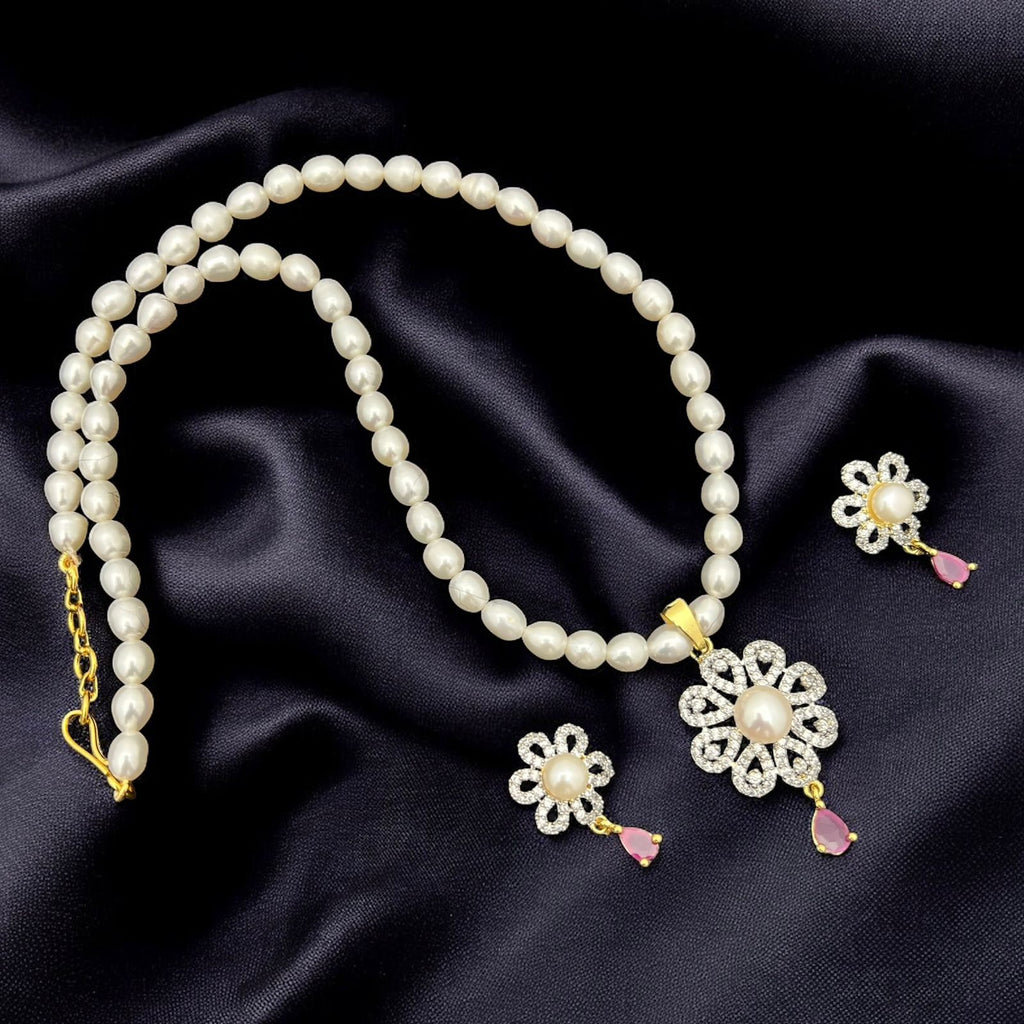 Pearl and Crystal Flower Pendant Jewelry Set