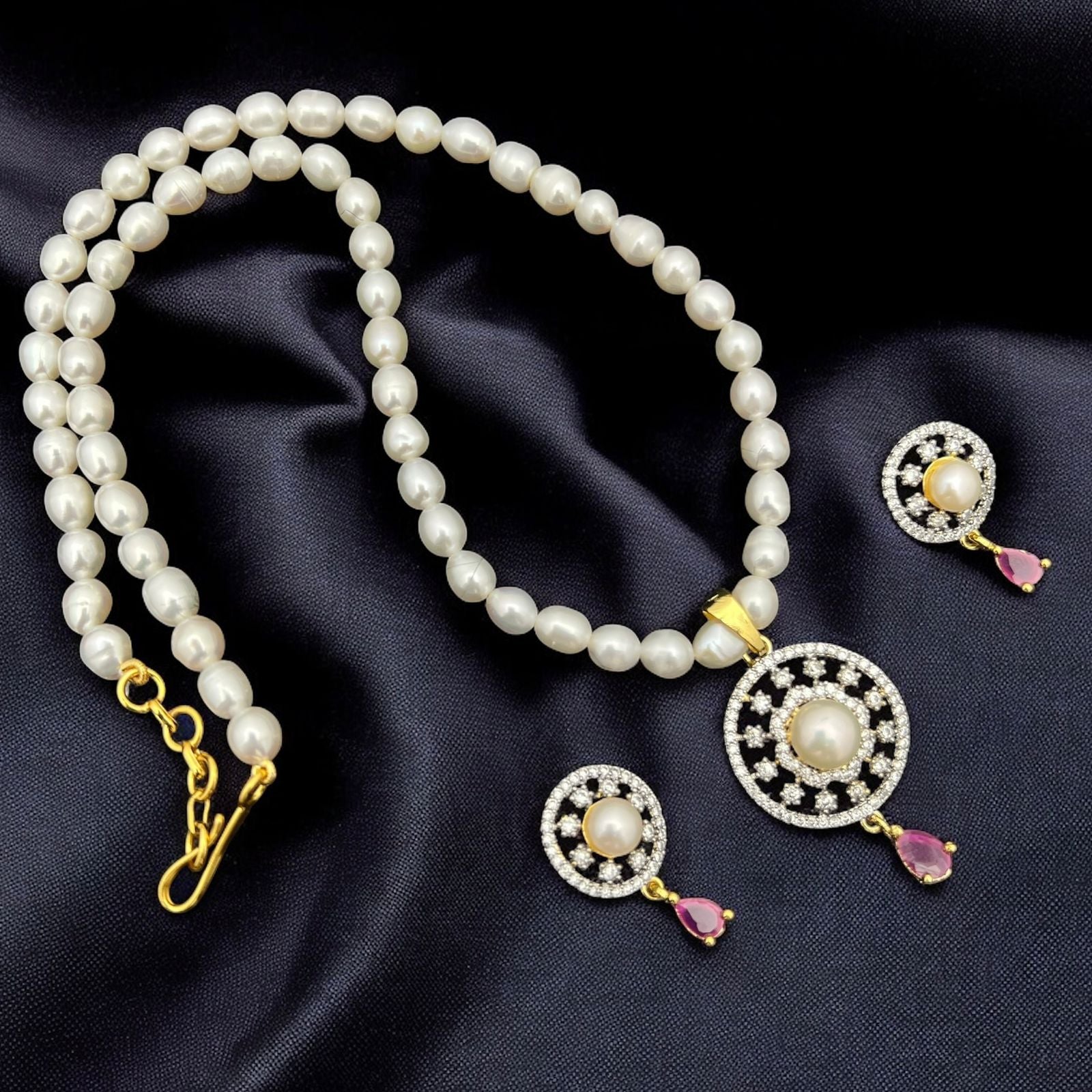 Pearl and Crystal Flower Pendant Jewelry Set