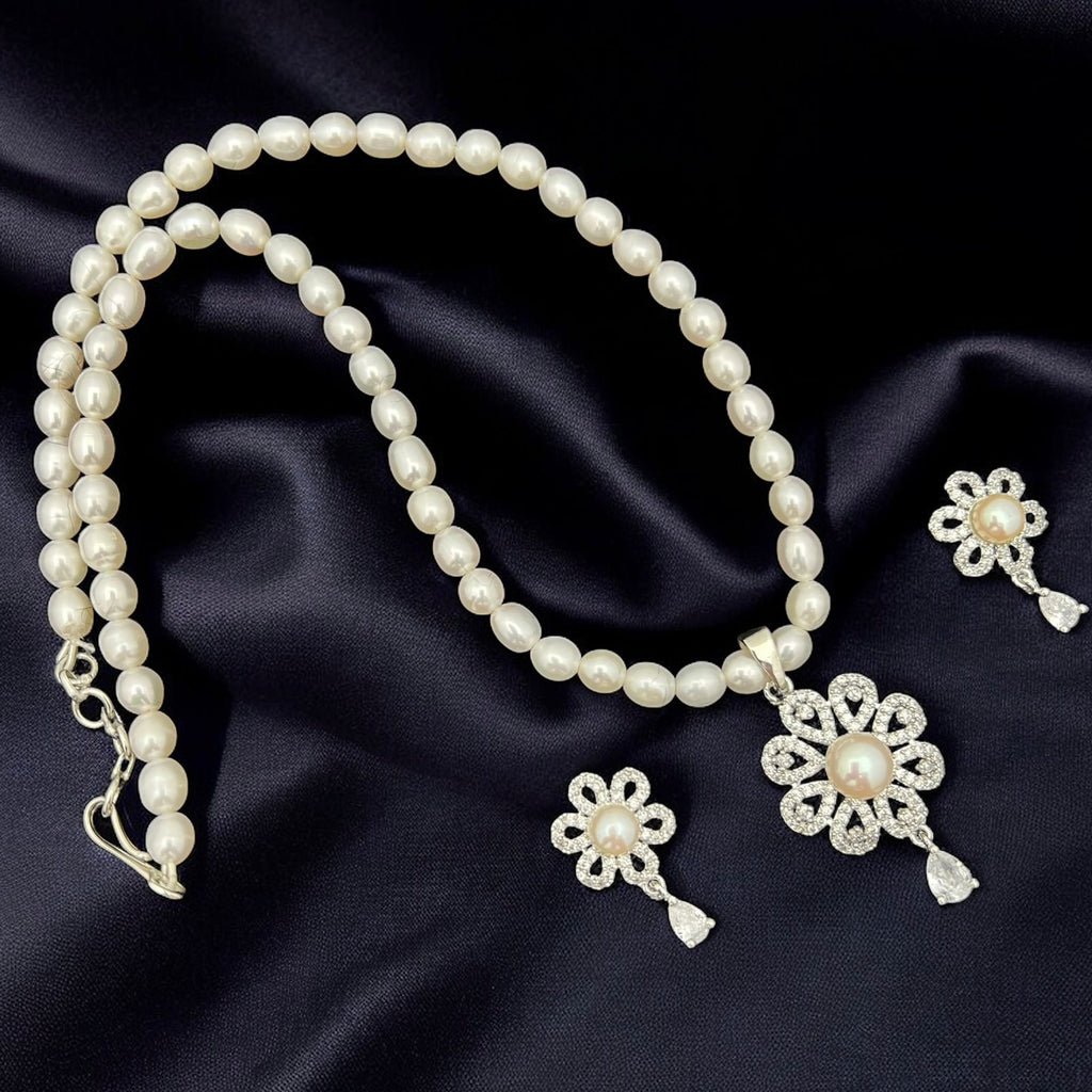 Pearl and Crystal Flower Pendant Jewelry Set