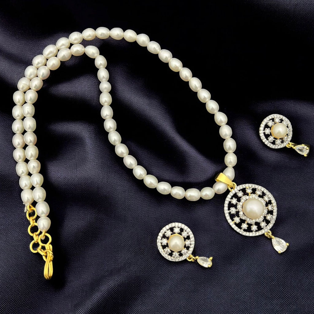 Pearl and Crystal Flower Pendant Jewelry Set
