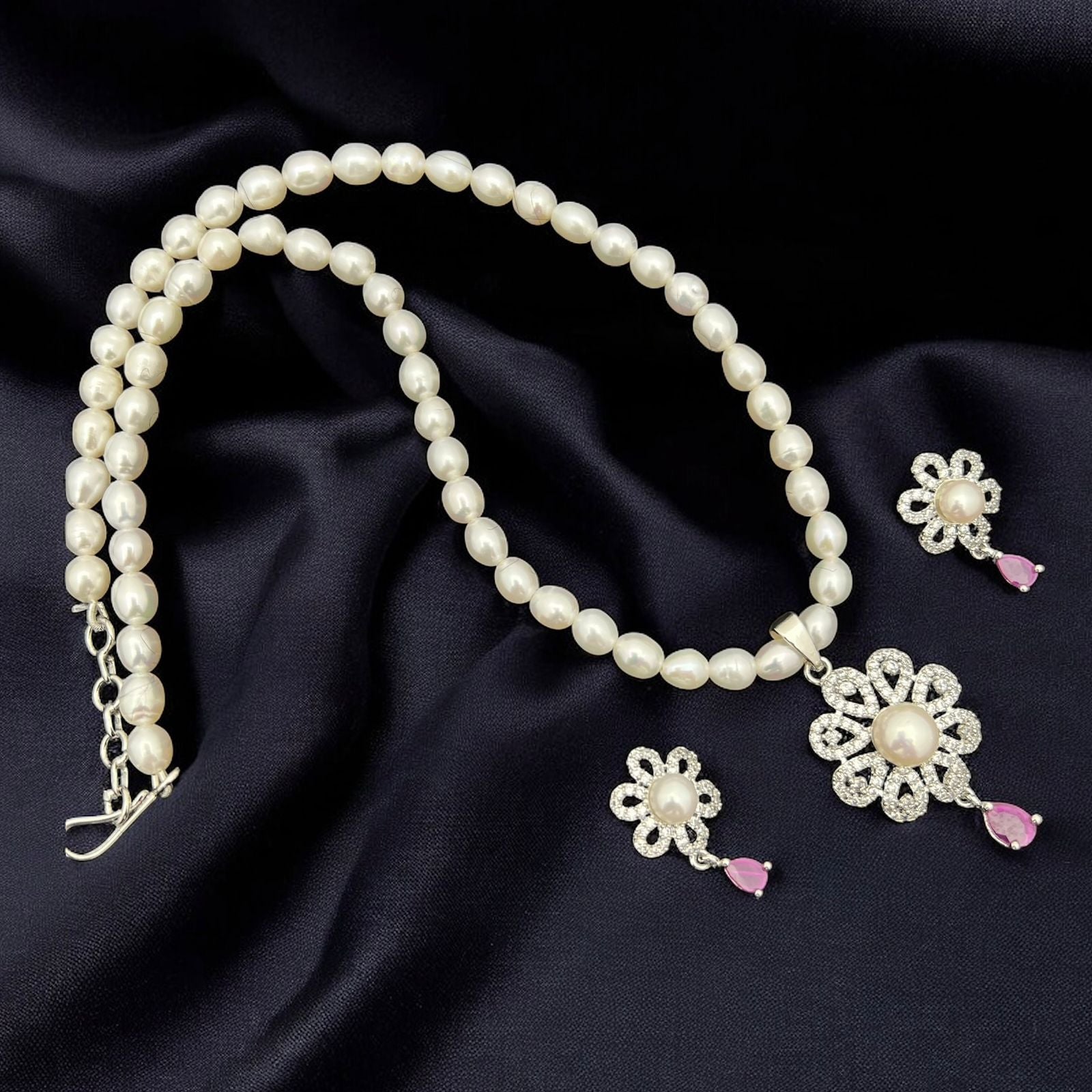 Pearl and Crystal Flower Pendant Jewelry Set