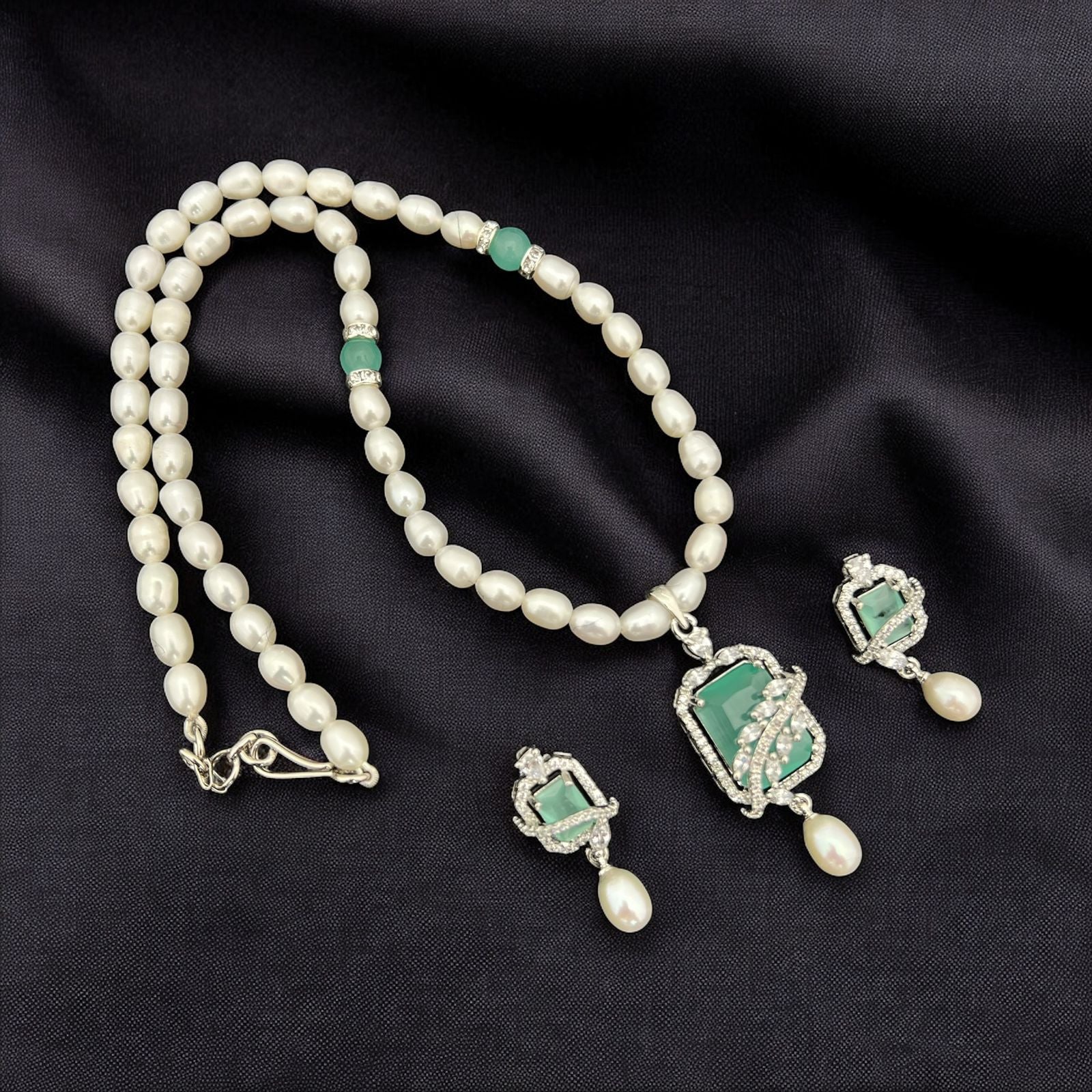 Pearl and Gemstone Leaf Pendant Jewelry Set
