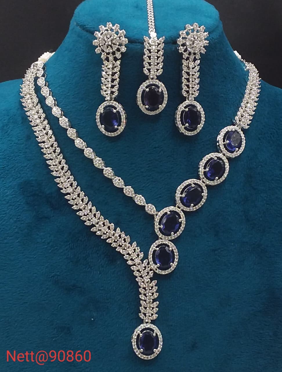 Black Stone AD Necklace Set with Earrings and Maang Tikka